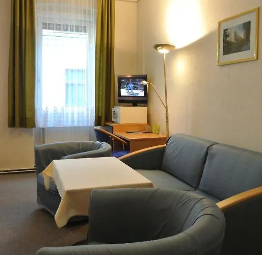 Schonbrunn 3* Viena