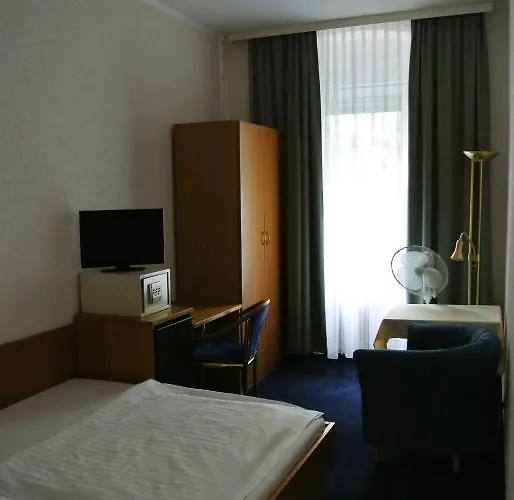 Schonbrunn 3* Viena