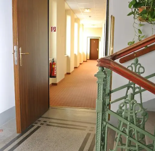 Schonbrunn Hotel 3*